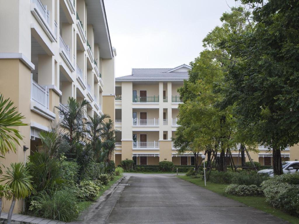 The One Residence Hotel Bangkok Zewnętrze zdjęcie