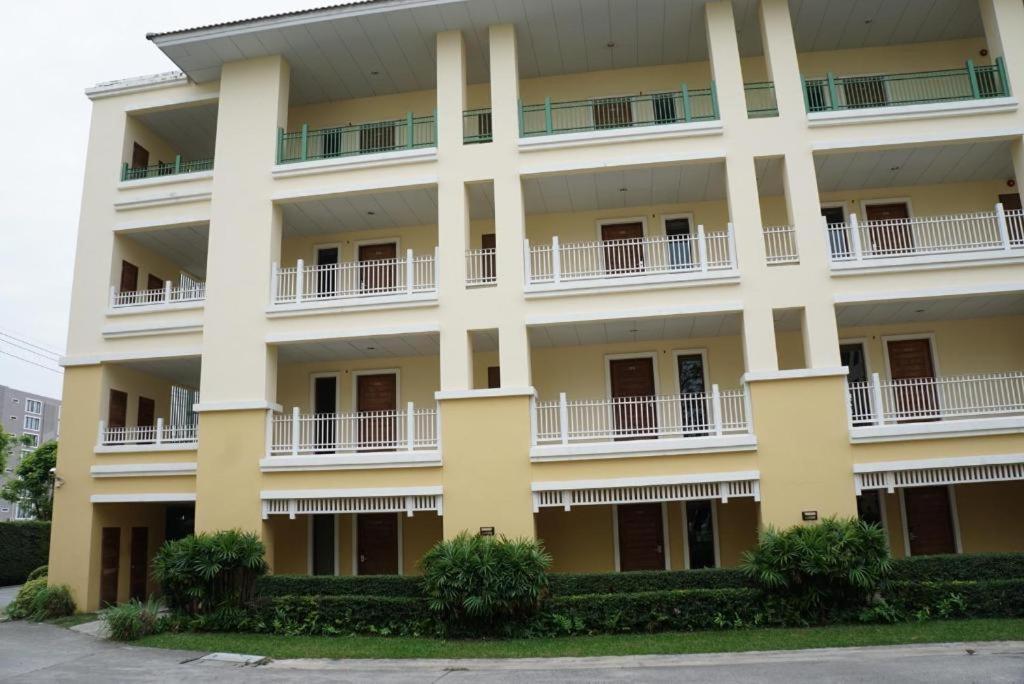 The One Residence Hotel Bangkok Zewnętrze zdjęcie