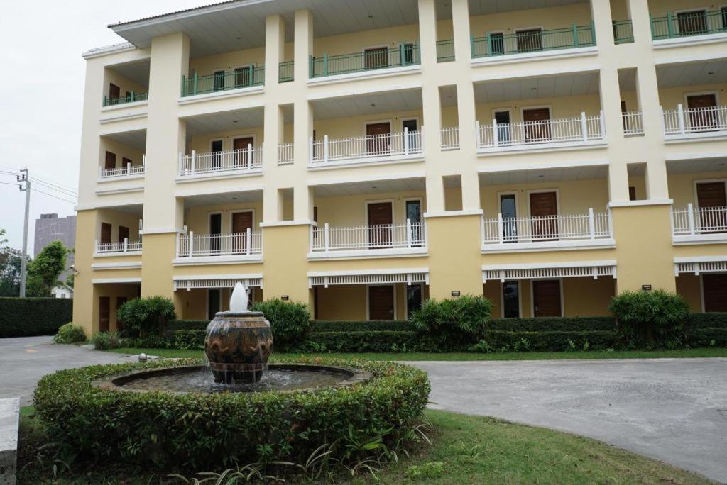 The One Residence Hotel Bangkok Zewnętrze zdjęcie
